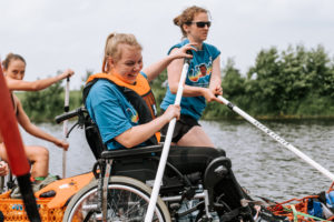 Mega SUP, Team SUP, Big SUP, Rollstuhlsport, Reha-Sport, mega paddle board, menschen im rollstuhl, Rollstuhl reisen, rollstuhl outdoor, stand up paddle board Rollstuhl, Rollstuhl SUP, Rollstuhl wassersport, Inklusiver Wassersport, SUP.Inklusion, SUP-Unity, Manta SUP Inklusiv, Lebenshilfe SUP inklusion, SOV-Lüneburg Inklusion