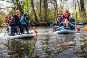 Mega SUP, Team SUP, Big SUP, Rollstuhlsport, Reha-Sport, mega paddle board, menschen im rollstuhl, Rollstuhl reisen, rollstuhl outdoor, stand up paddle board Rollstuhl, Rollstuhl SUP, Rollstuhl wassersport, Inklusiver Wassersport, SUP.Inklusion, SUP-Unity, Manta SUP Inklusiv, Lebenshilfe SUP inklusion, SOV-Lüneburg Inklusion